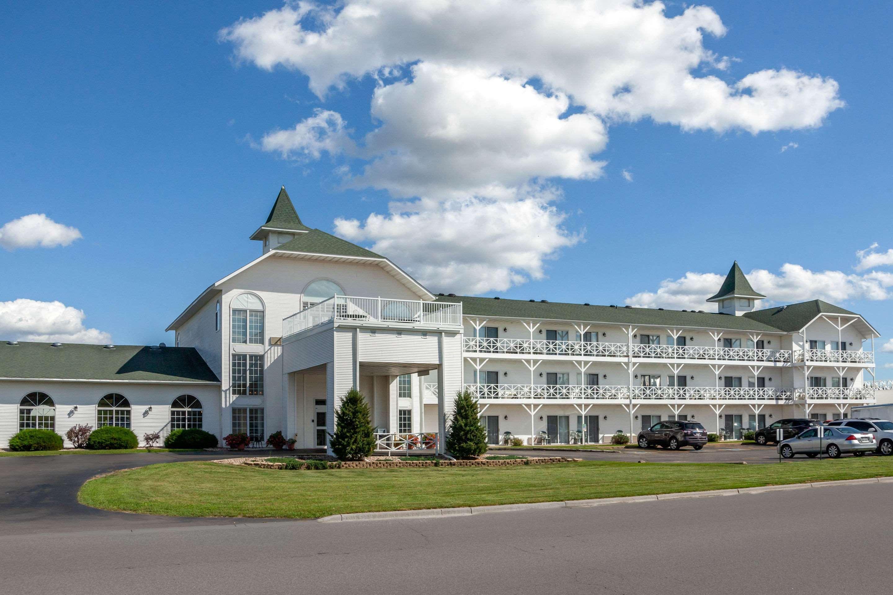 Clarion Hotel&Suites Wisconsin Dells Exterior foto